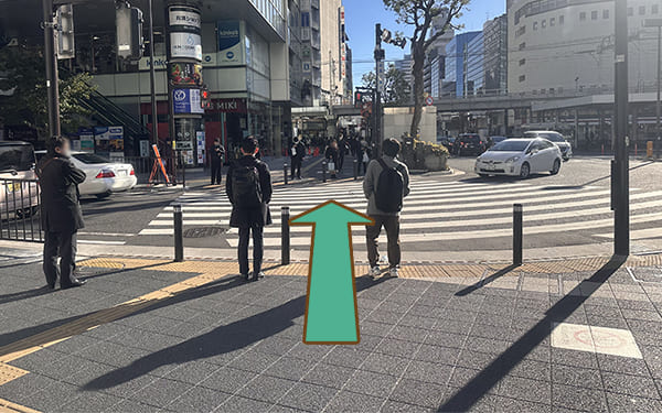 JR中央南改札から当院までの道順5